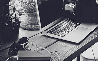 kaiyun.com-2019季后赛：库里关键第4节连续投中两个超远距离三分，带队逆转！